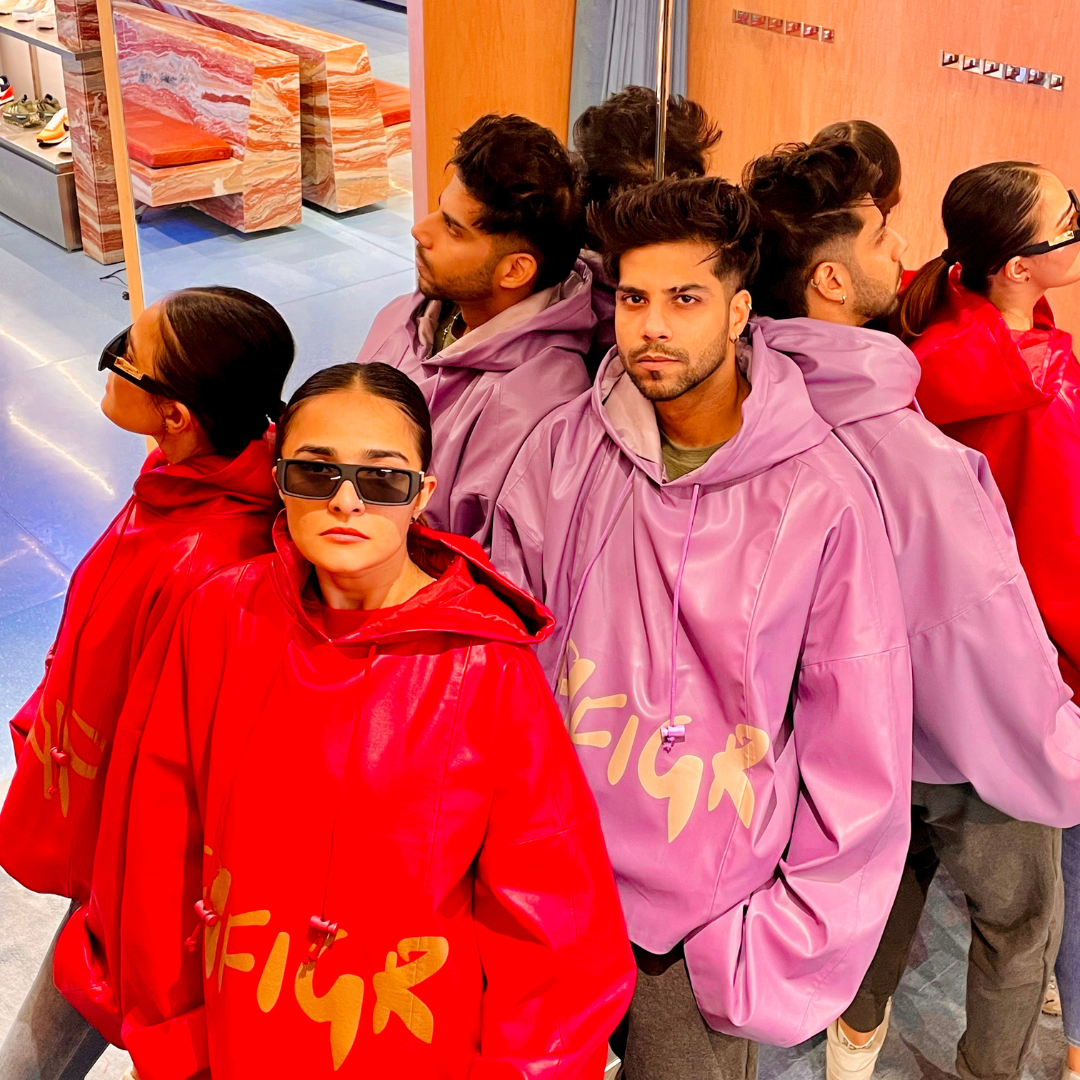 RED RIDING HOODIE - APPLE